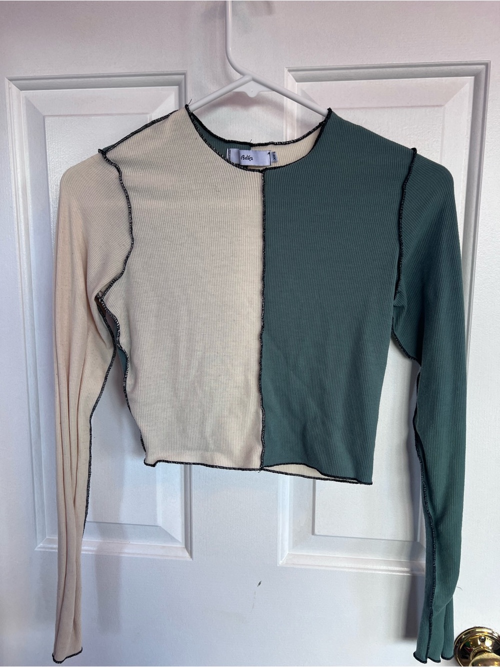 Two-Tone Ribbed Long Sleeve Crop Top — Cream & Green